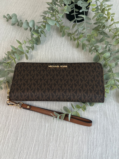 Michael kors continental wallet