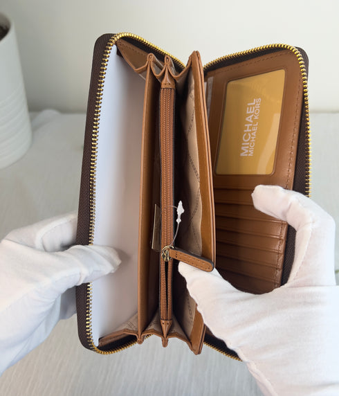 Michael kors continental wallet