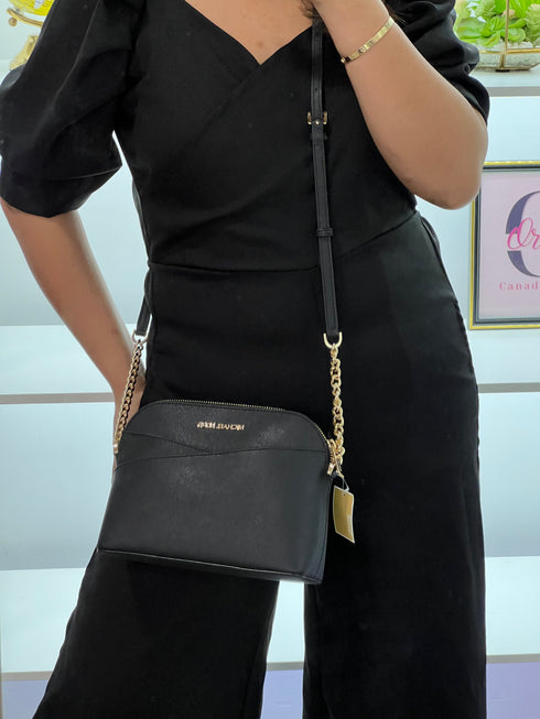 Black sling crossbody 6600