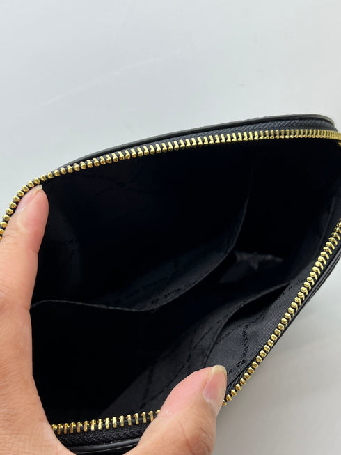 Black sling crossbody 6600